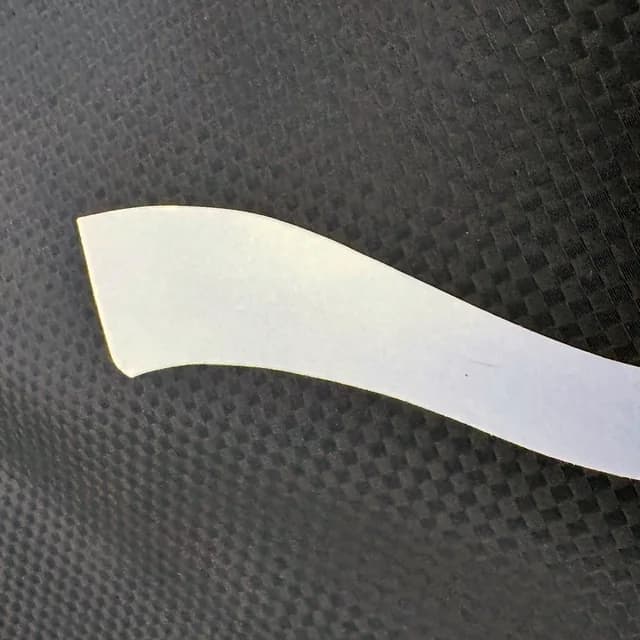Echte foto: strak gesneden luxe sticker op de hoes